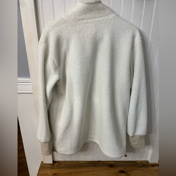 White and Tan Sherpa Pullover Jacket - Picture 3 of 6